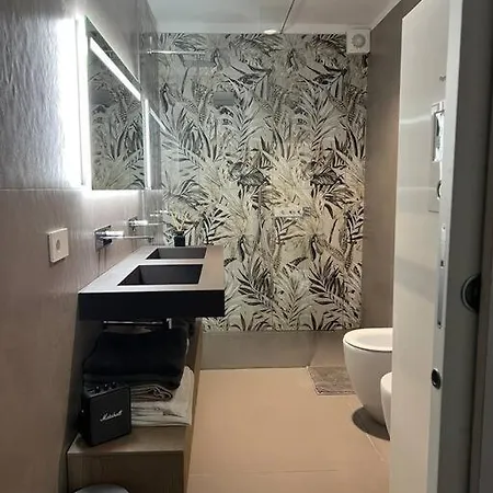 Apartment Locazione Turistica 017067-lni-00085 Desenzano del Garda